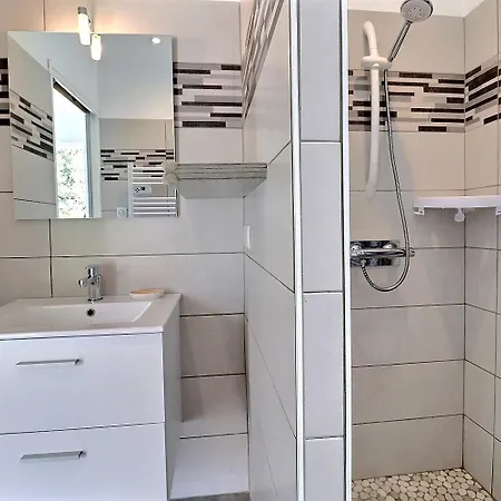 Holiday home Maison Chaleureuse Sud Ardeche Pradons
