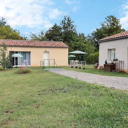 Holiday home Maison Chaleureuse Sud Ardeche Pradons